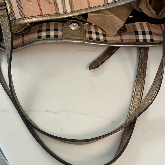 Burberry Haymarket tote - Picture 15 of 17